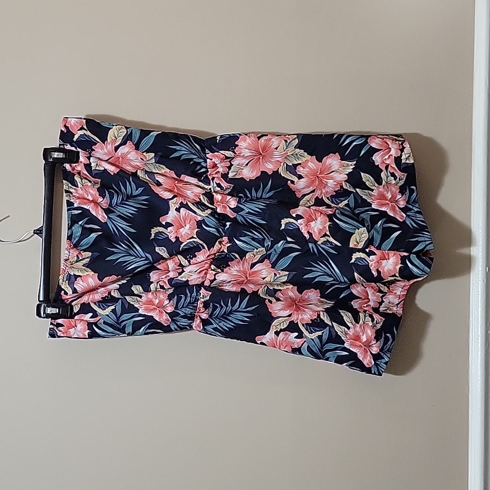 Hawaiian strapless romper